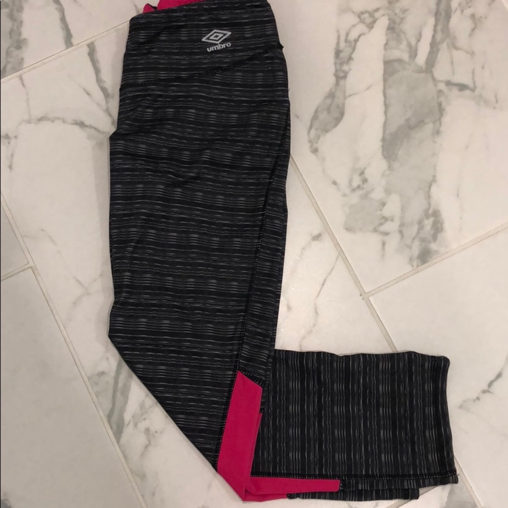 Umbro grey and pink Capri leggings